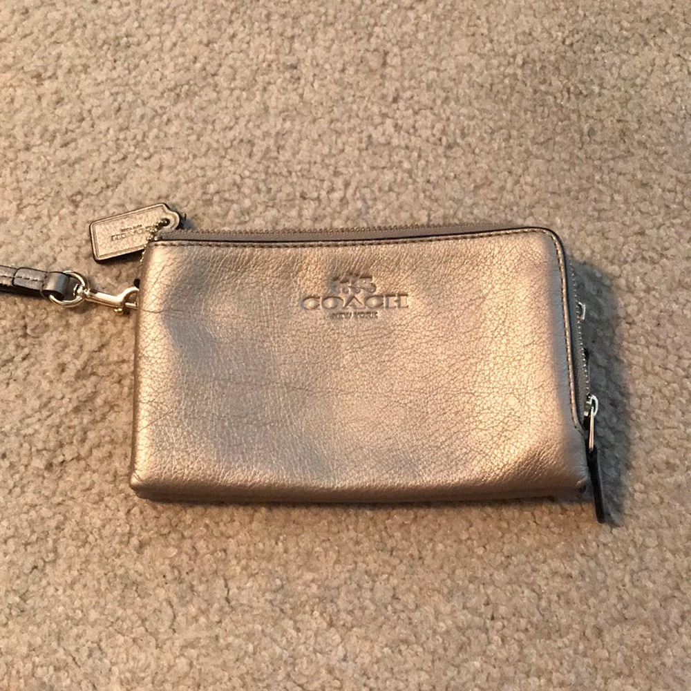 EUC Coach Wristlet